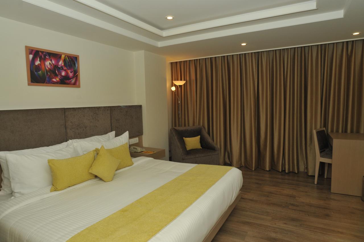 Royale Lalit 3*